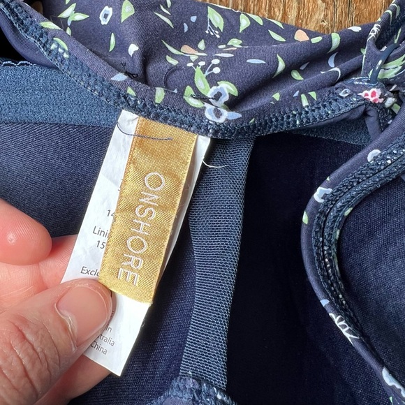 Onshore Women’s Navy Blue Floral One Piece Size 8 - Picture 4 of 4